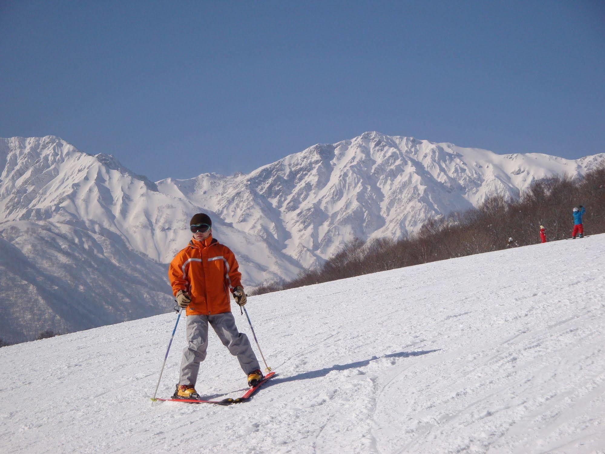 Hotel La Montagne Furuhata Hakuba Buitenkant foto